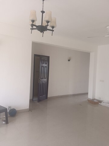 Room in 3.5 BHK Villa at Sector 50 – for Rent
