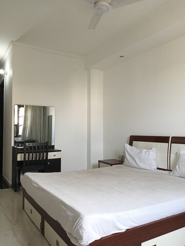 1 BHK Builder Floor For Rent in DLF Queens Court, Greater Kailash ii