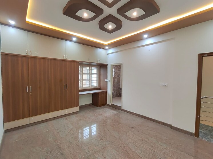 Room, vidyaranyapura 5 Bedroom 3500 Sq.Ft. Independent House In Vidyaranyapura Bangalore 8833613