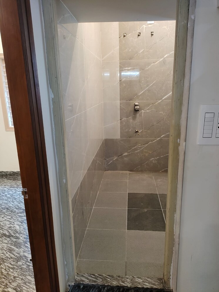 Bathroom, vidyaranyapura 5 Bedroom 3500 Sq.Ft. Independent House In Vidyaranyapura Bangalore 8833613