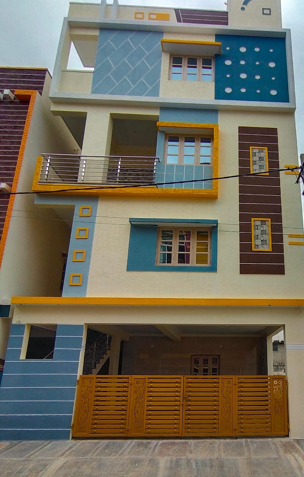 5 BHK + Pooja Room Independent House For Sale in 5bhk New Triplex House fo