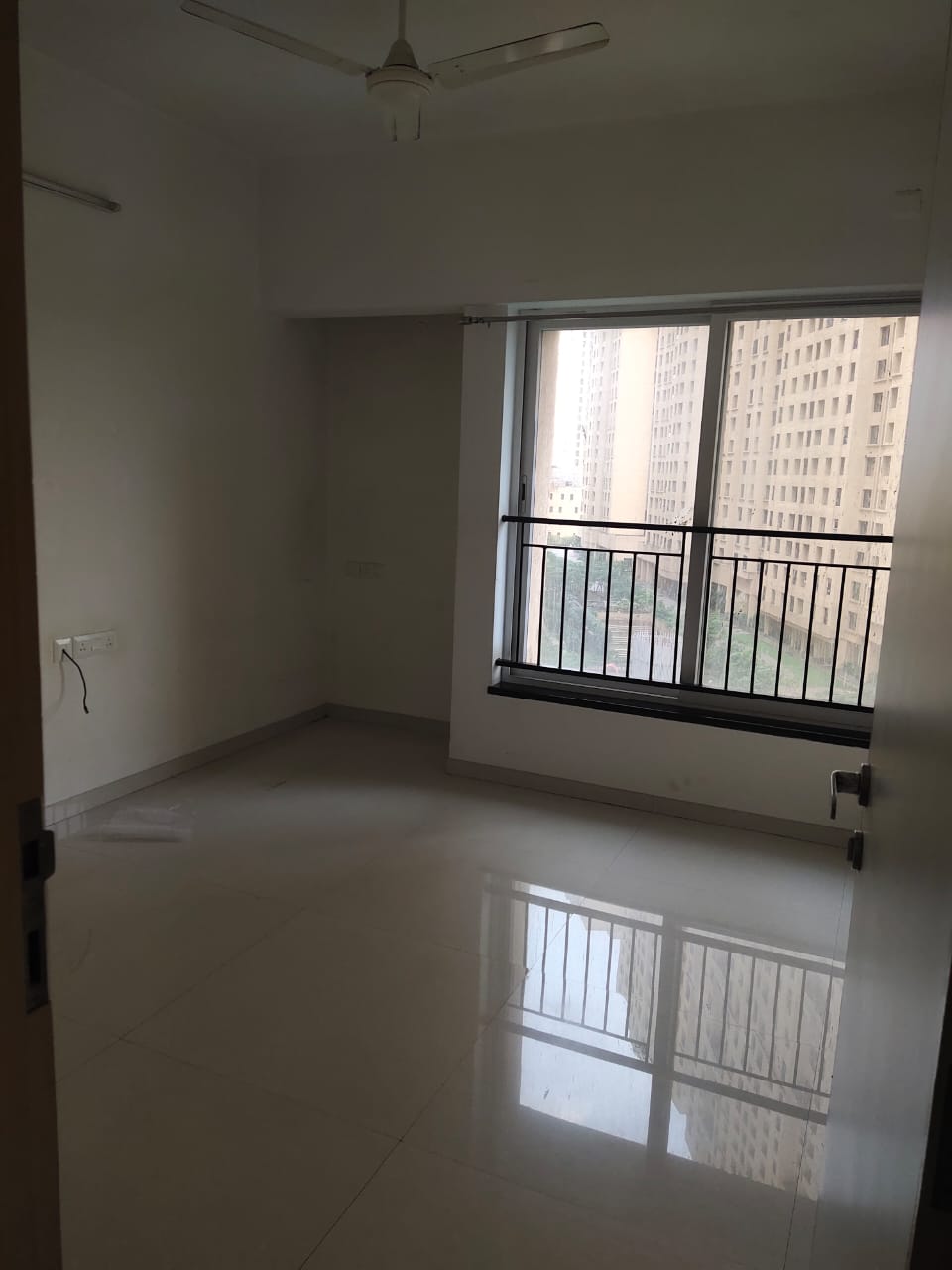 2 BHK 853 Sq.Ft. Apartment in Rustomjee Urbania Azziano