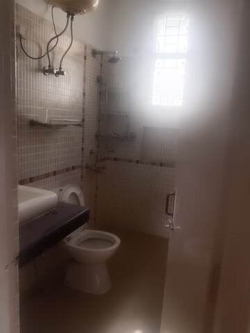 Bathroom in 3 BHK Apartment at Unitech Fresco, Sector 50 – for Rent