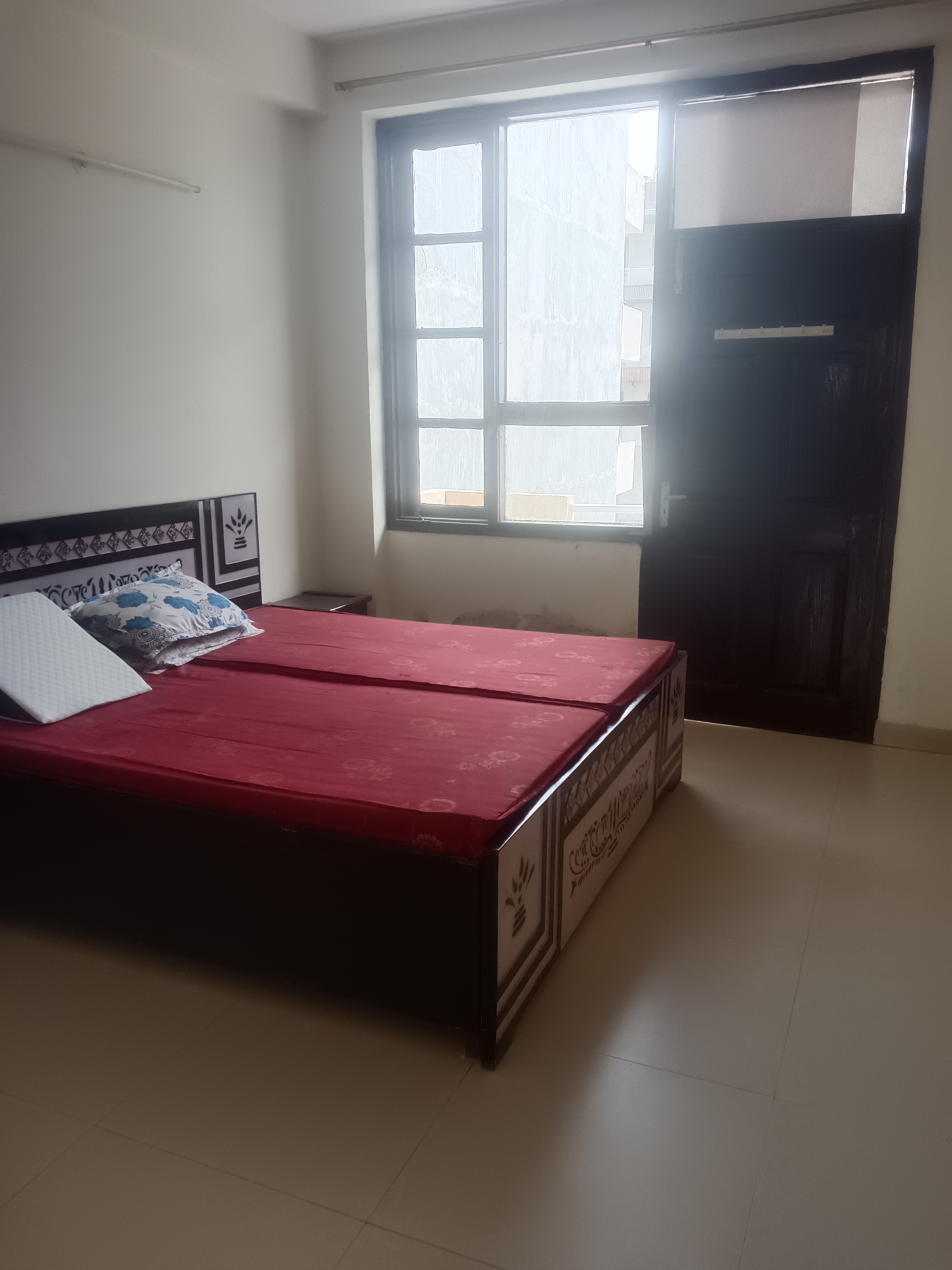 2.5 BHK + Pooja Room Apartment For Rent in Unitech Harmony