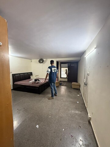2 BHK Builder Floor For Rent in Kalkaji