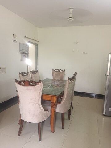 Bathroom in 2.5 BHK Builder Floor at Unitech Arcadia, South City 2 – for Rent