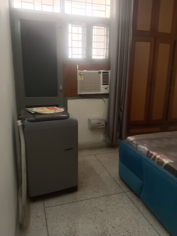 Bedroom in 2.5 BHK Builder Floor at Unitech Arcadia, South City 2 – for Rent