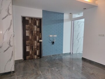 Room in 3 BHK Apartment at Sarita Vihar Pocket-C RWA, Sarita Vihar – for Rent
