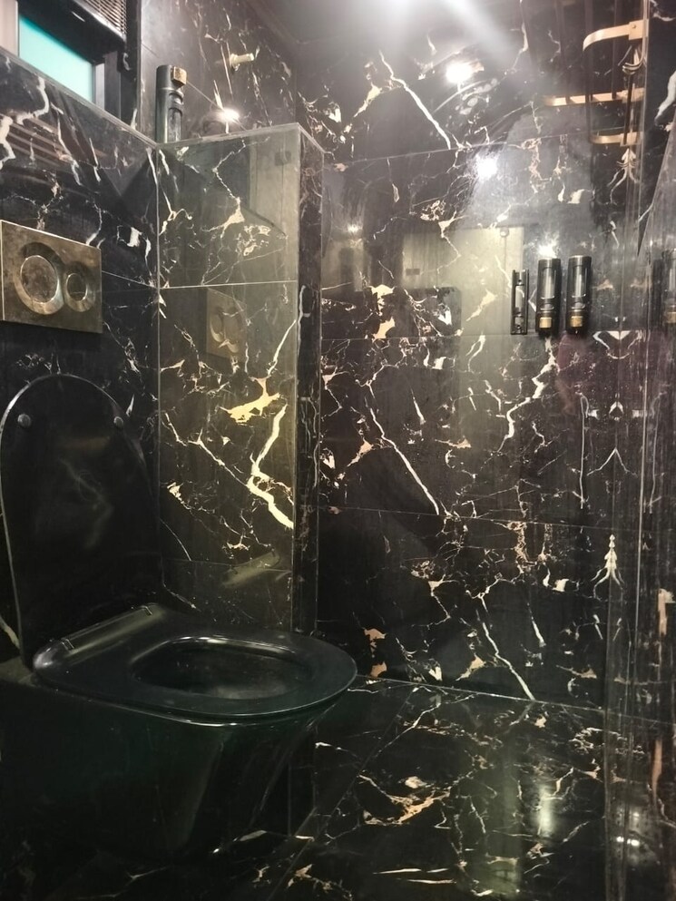 Attached Bathroom, sarita-vihar-pocket-c-rwa 3 Bedroom 1400 Sq.Ft. Apartment In Sarita Vihar Delhi 8833694