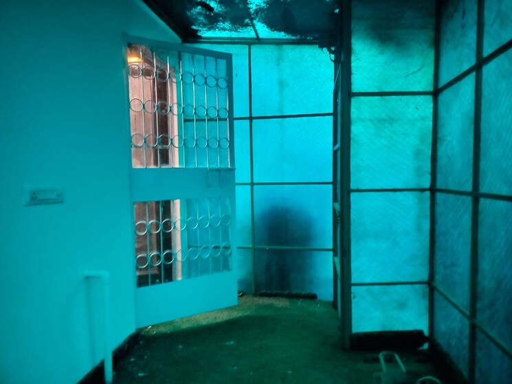 Room, sarita-vihar-pocket-c-rwa 3 Bedroom 1400 Sq.Ft. Apartment In Sarita Vihar Delhi 8833694