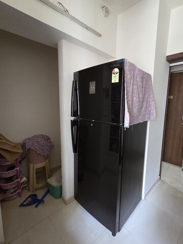 Furnished Amenities in 2 BHK Apartment at Lodha Amara, Kolshet Road – for Rent