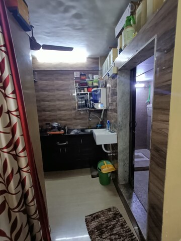 Parking in 1 RK Apartment at Silver Castle Andheri East, Andheri East – for Rent
