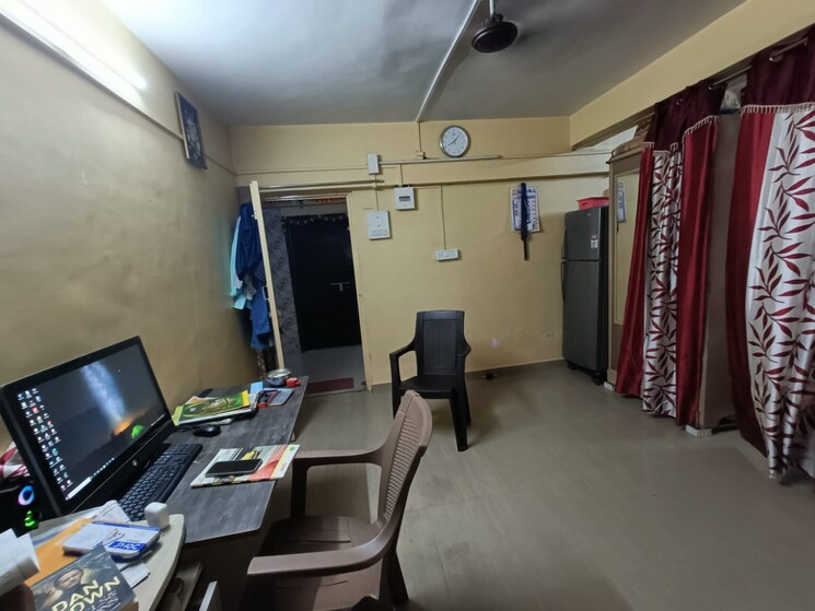 Master Bedroom, silver-castle-andheri-east 1 RK 300 Sq.Ft. Apartment In Andheri East Mumbai 8833729