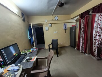 Master Bedroom in 1 RK Apartment at Silver Castle Andheri East, Andheri East – for Rent