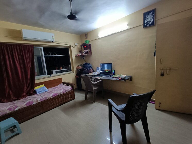 Living Room, silver-castle-andheri-east 1 RK 300 Sq.Ft. Apartment In Andheri East Mumbai 8833729