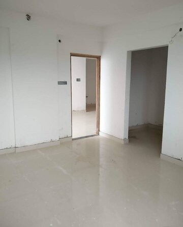 Room in 2 BHK Apartment at SMR Vinay Iconia Hyderabad, Kondapur – for Rent