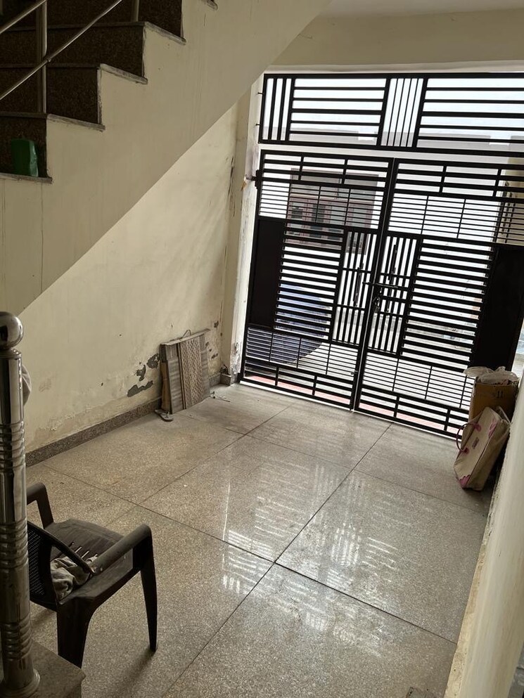 Other, pristine-homes 2.5 Bedroom 1000 Sq.Ft. Independent House In Sadullapur Greater Noida 8833712