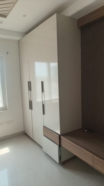 Room in 4 BHK Builder Floor at Movie Towers, Kokapet – for Rent