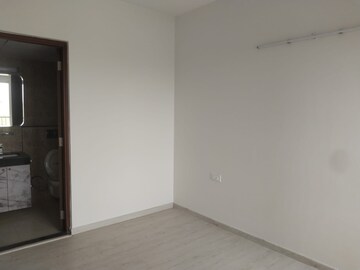 Room in 3 BHK Apartment at Shapoorji Pallonji Joyville Gurgaon, Sector 102 – for Rent