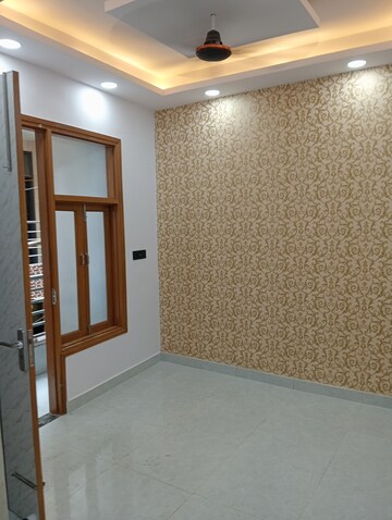 Room in 2 BHK Builder Floor at Govindpuri – for Rent