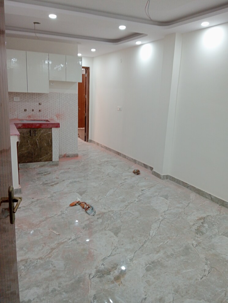 Room, govindpuri 3 Bedroom 900 Sq.Ft. Builder Floor In Govindpuri Delhi 8833790