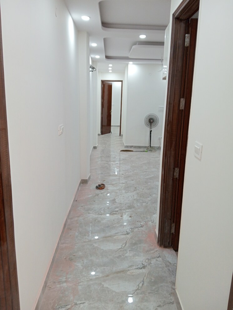 Room, govindpuri 3 Bedroom 900 Sq.Ft. Builder Floor In Govindpuri Delhi 8833790