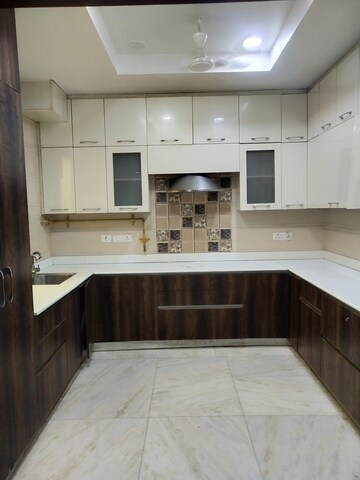 Kitchen in 2 BHK Builder Floor at RWA Apartments Sector 71, Sector 71 – for Rent