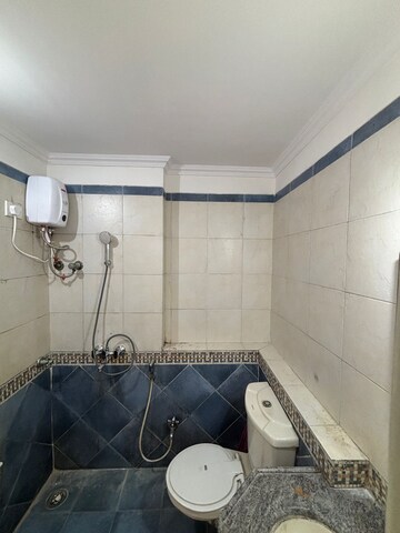 Master Bedroom in 2 BHK Apartment at Om Sai CHS Chembur, Chembur – for Rent
