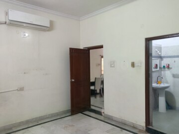 Room in 3 BHK Apartment at Hill View Banjara Hills, Banjara Hills – for Rent