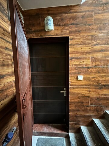  1.5 BHK Apartment at Priyadarshni Apartments, Paschim Vihar – for Rent