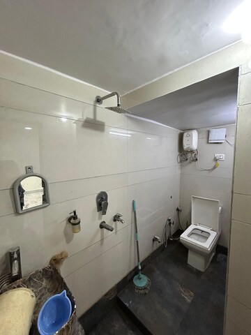 Master Bedroom in 1.5 BHK Apartment at Priyadarshni Apartments, Paschim Vihar – for Rent