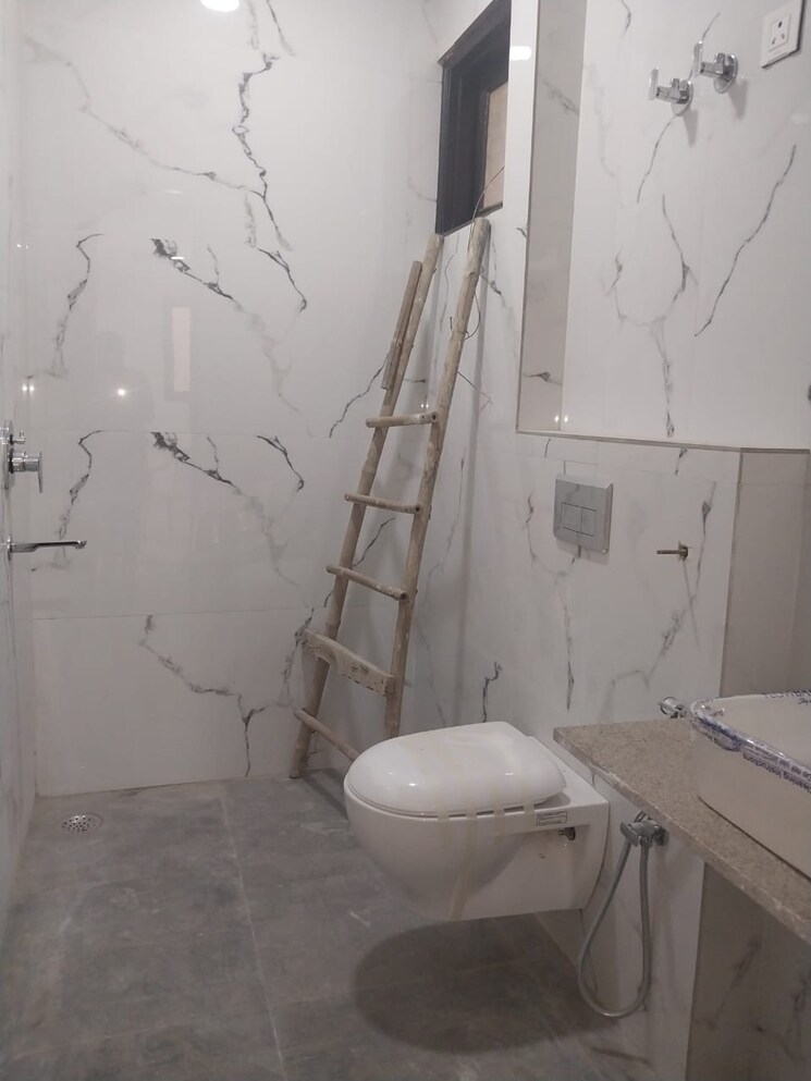 Bathroom, jahaz-apartments 2 Bedroom 900 Sq.Ft. Apartment In Paschim Vihar Delhi 8833857