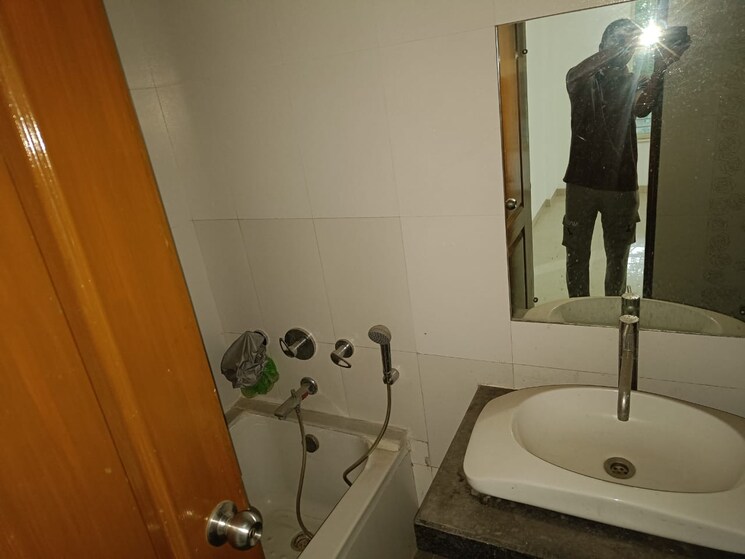 Bathroom, bell-flower 3 Bedroom 2400 Sq.Ft. Apartment In Baner Pune 8833864