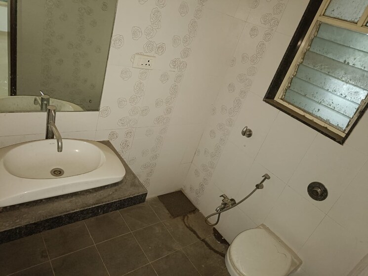 Bathroom, bell-flower 3 Bedroom 2400 Sq.Ft. Apartment In Baner Pune 8833864