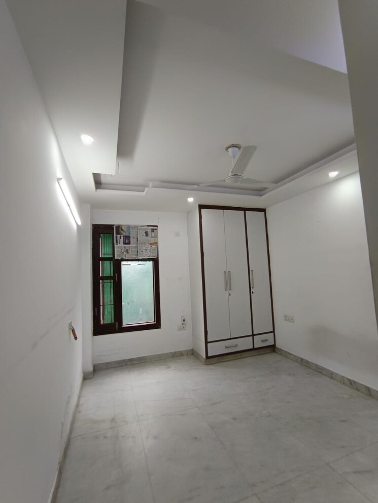 Room, triveni-apartments-cghs 3.5 Bedroom 1450 Sq.Ft. Apartment In Paschim Vihar Delhi 8833861