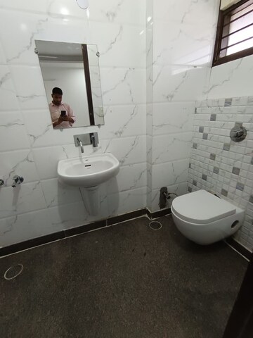 Bathroom in 3.5 BHK Apartment at Triveni Apartments CGHS, Paschim Vihar – for Rent
