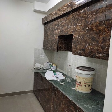 Furnished Amenities in 3 BHK Apartment at Jaypee Greens Kosmos, Sector 134 – for Rent