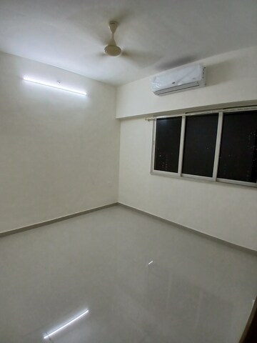 Furnished Amenities in 1 BHK Apartment at Omkar Signet, Malad East – for Rent