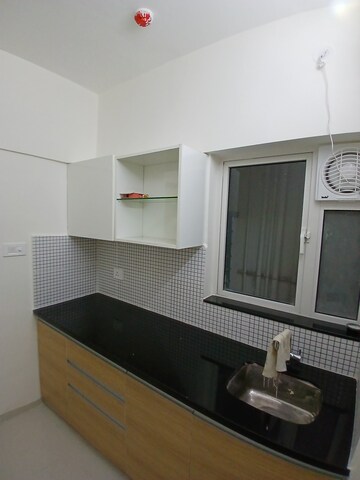 Furnished Amenities in 1 BHK Apartment at Omkar Signet, Malad East – for Rent