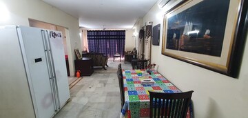 Bedroom in 2 BHK Builder Floor at SS Southend Floors, South City 2 – for Rent