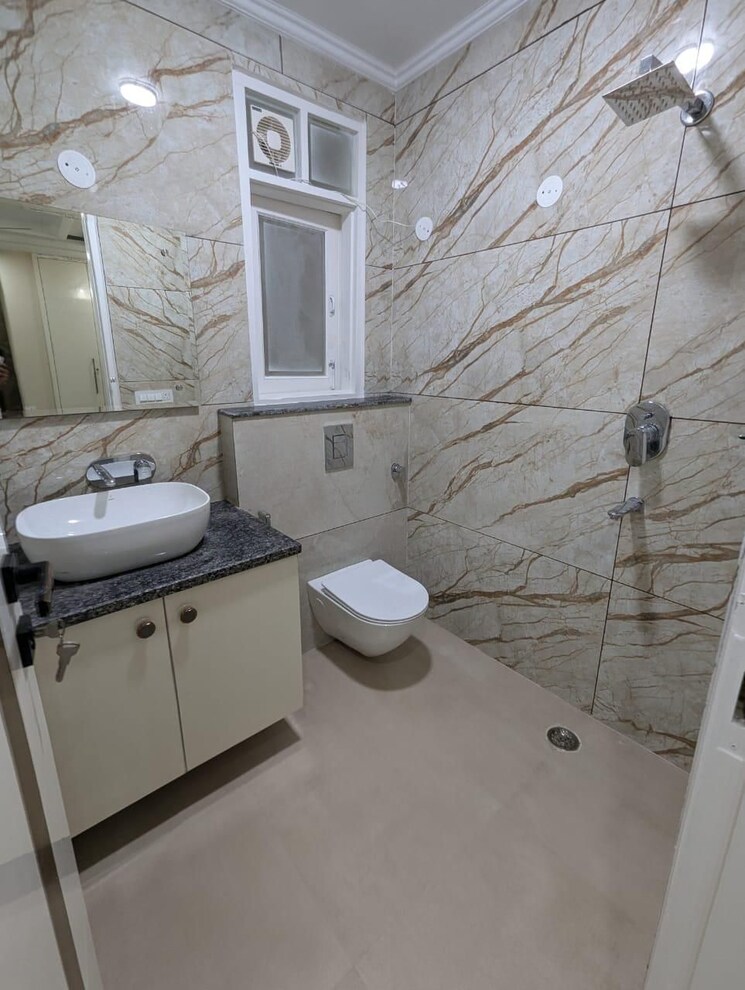 Bathroom, sector 51 3 Bedroom 2000 Sq.Ft. Builder Floor In Sector 51 Gurgaon 8833927