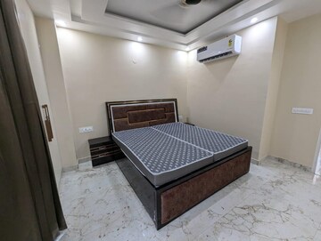 Bedroom in 3 BHK Builder Floor at Sector 51 – for Rent