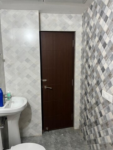 Bathroom in 3 BHK Apartment at Shalimar Mannat, Faizabad Road – for Rent
