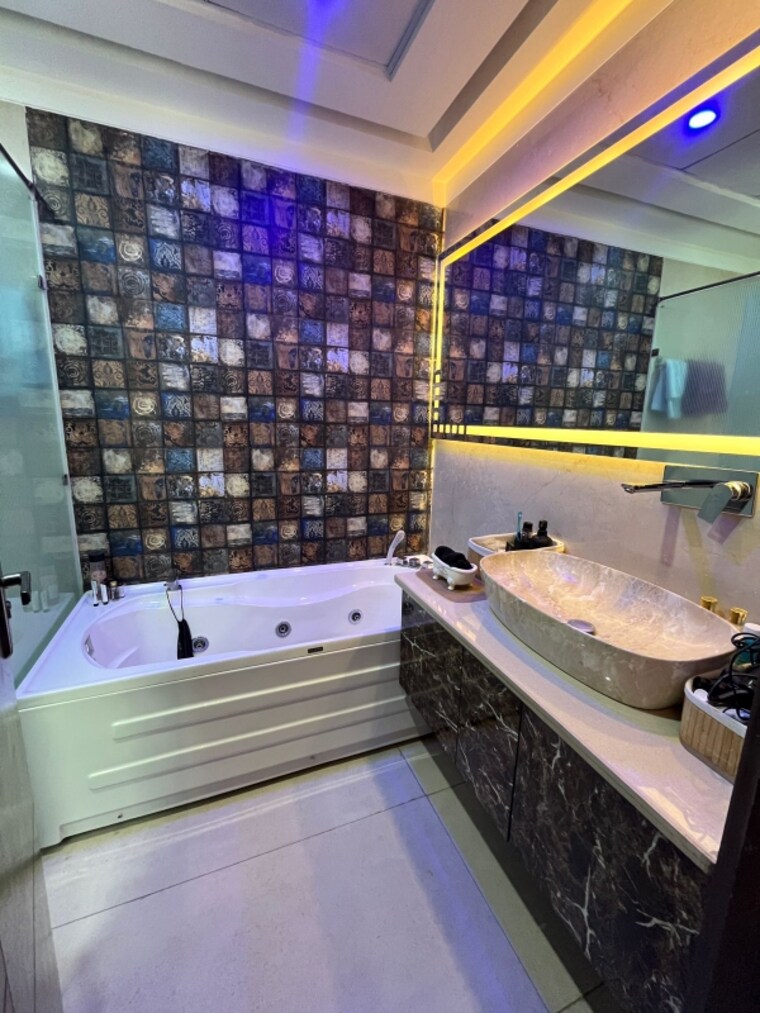 Master Bedroom, sector 67 4 Bedroom 300 Sq.Yd. Builder Floor In Sector 67 Gurgaon 8833950