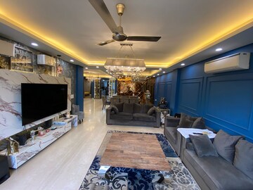 Living Room in 4 BHK Builder Floor at Eros Rosewood City, Sector 49 – for Rent