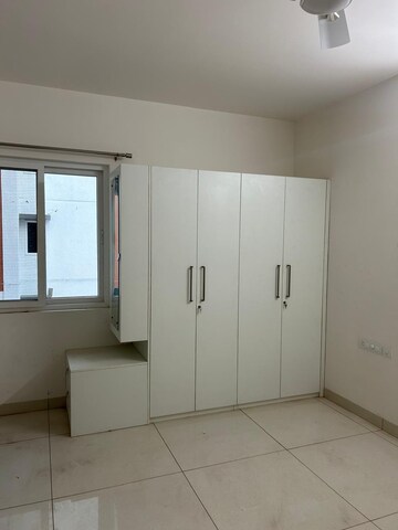 Room in 2.5 BHK Apartment at Aparna Sarovar Zicon, Nallagandla – for Rent