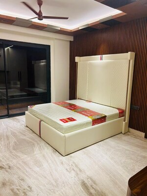 Bedroom in 4 BHK Builder Floor at Sector 26 – for Sale