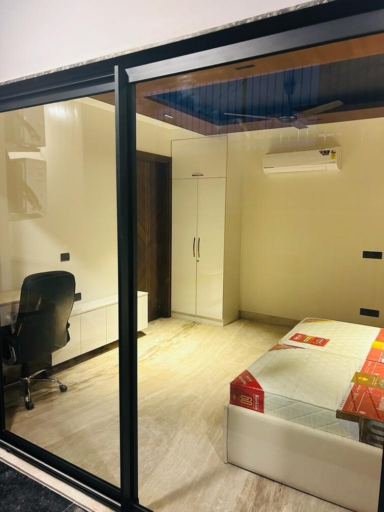 Cover Image, sector 26 4 Bedroom 300 Sq.Yd. Builder Floor In Sector 26 Gurgaon 8834030