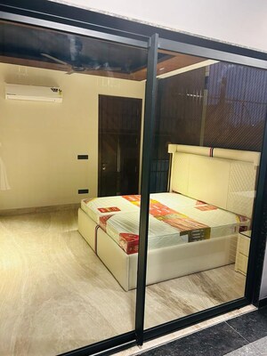 Master Bedroom in 4 BHK Builder Floor at Sector 26 – for Sale