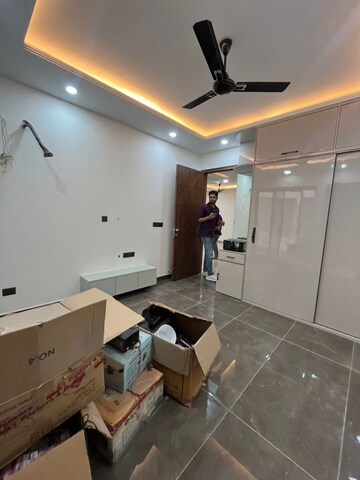 Master Bedroom in 4 BHK Builder Floor at Uppal Southend, Sector 49 – for Rent